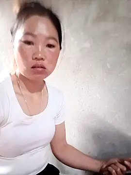 Snapshot of blonde_blg chatting on 03-21-26, 12:23 blonde blg online show from 03-21-26, 12:23