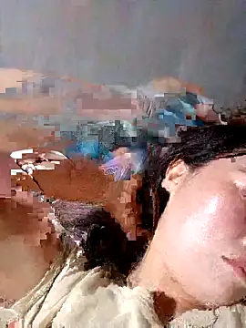 Snapshot of blonde_blg chatting on 04-16-26, 01:23 blonde blg online show from 04-16-26, 01:23