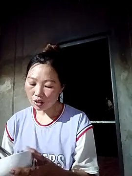 Snapshot of blonde_blg chatting on 04-15-26, 12:10 blonde blg online show from 04-15-26, 12:10