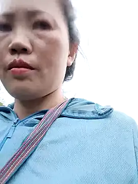 Snapshot of blonde_blg chatting on 02-25-26, 03:18 blonde blg online show from 02-25-26, 03:18