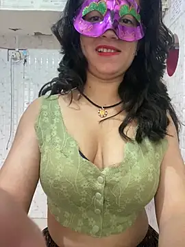 Red Queen 11 online show from 11-17-25, 03:54