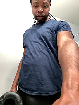 Snapshot of Mr_Sirthedom chatting on 11-28-25, 08:03 Mr Sirthedom online show from 11-28-25, 08:03