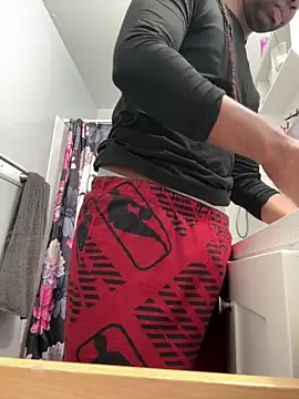 Snapshot of Mr_Sirthedom chatting on 11-12-25, 06:34 Mr Sirthedom online show from 11-12-25, 06:34