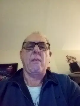 Snapshot of andy-1961 chatting on 11-09-25, 11:09 andy-1961 online show from 11-09-25, 11:09