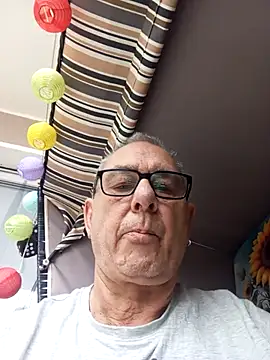 andy-1961 online show from 11-26-25, 09:20