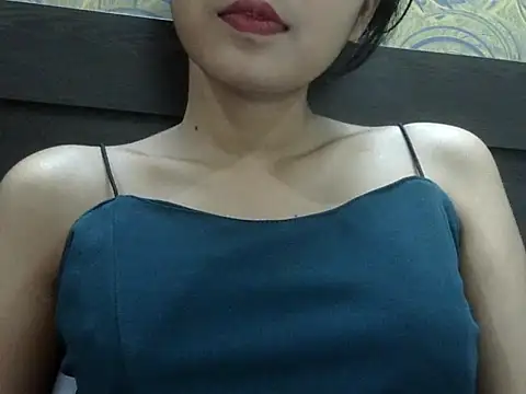 SEXY PRIYA83 online show from 04-21-26, 07:09