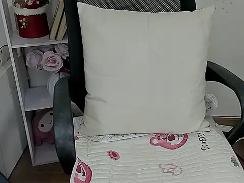 Lee-Young66 online show from 02-10-26, 02:10