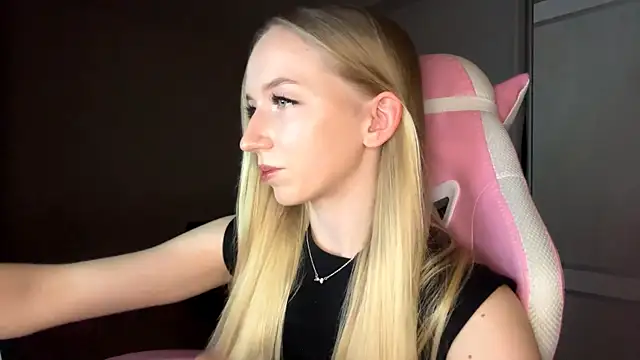 LaceDream online show from 11-24-25, 03:12