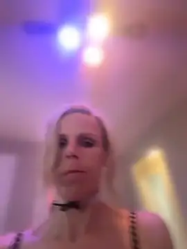 machineslut online show from 04-15-26, 06:56