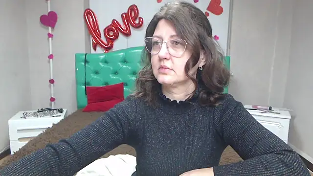 RoseHille online show from 02-15-26, 06:14