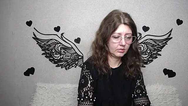 RoseHille online show from 04-05-26, 05:14