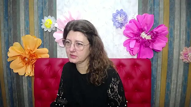 RoseHille online show from 11-29-25, 06:13