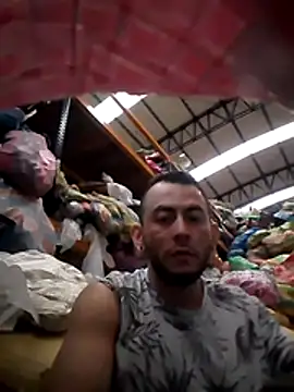 Snapshot of Cami131025 chatting on 03-04-26, 12:35 Cami131025 online show from 03-04-26, 12:35