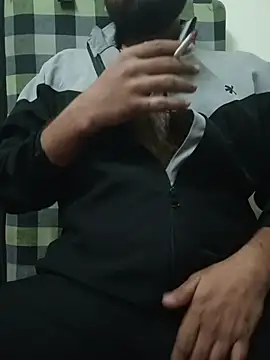 MrToxxic online show from 11-25-25, 05:57