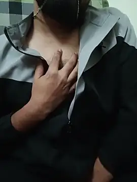 MrToxxic online show from 11-21-25, 06:18