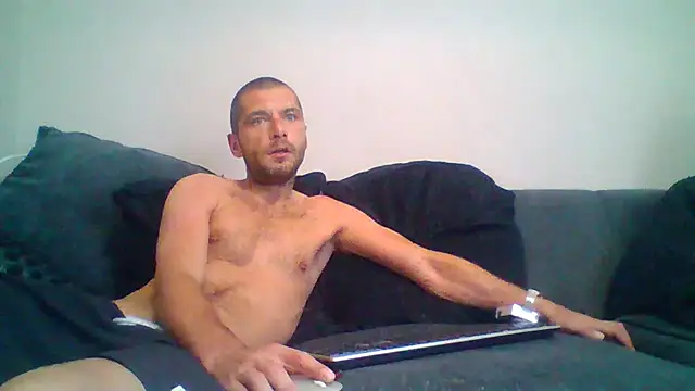 Kinkycouple142 online show from 05-26-26, 06:28
