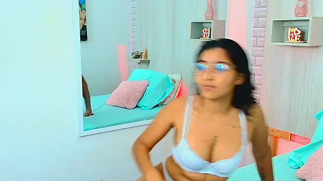 KATY LOWERY online show from 04-07-26, 04:36