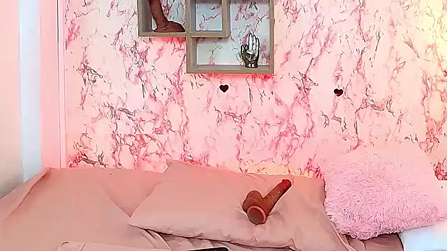 KATY LOWERY online show from 01-10-26, 02:40