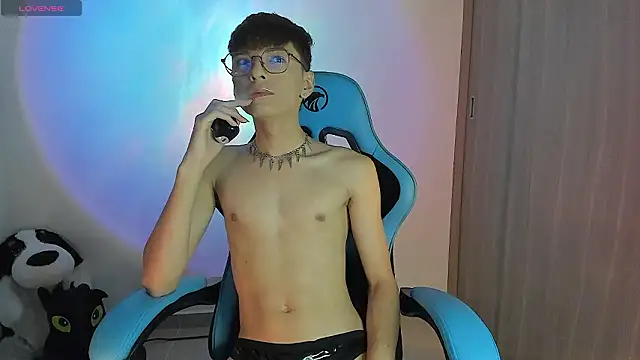 Snapshot of RYO_BLEU_ chatting on 02-05-26, 03:24 RYO BLEU online show from 02-05-26, 03:24