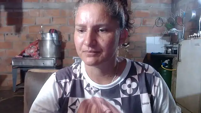 Sra Angelina online show from 05-17-26, 07:41