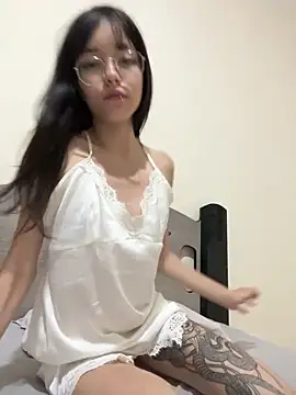 liakralll online show from 11-12-25, 03:10