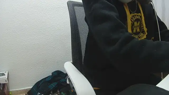 Calavera2001 online show from 12-21-25, 03:57