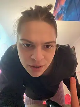 Snapshot of Dona_Mafia chatting on 02-25-26, 01:39 Dona Mafia online show from 02-25-26, 01:39