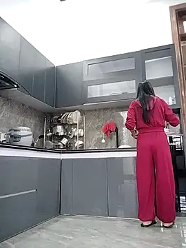   Anna    online show from 12-05-25, 02:32