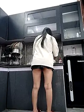   Anna    online show from 12-04-25, 01:37