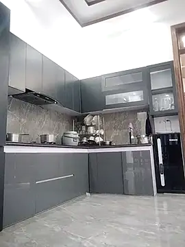   Anna    online show from 11-27-25, 01:39