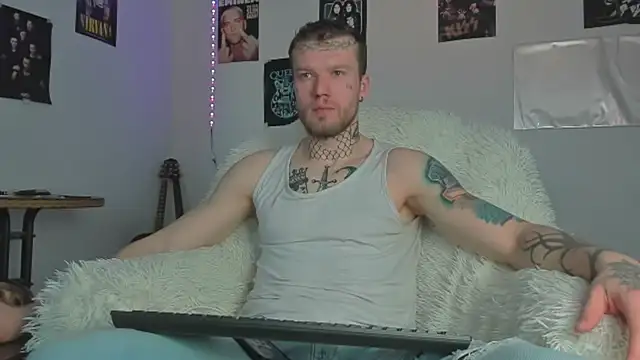 Huntall77 online show from 04-01-26, 03:30