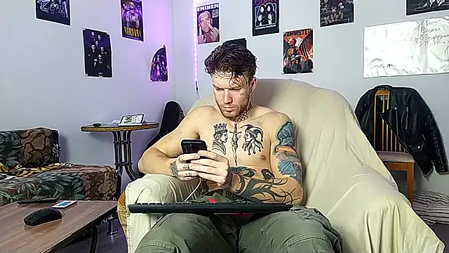 Huntall77 online show from 01-19-26, 05:11