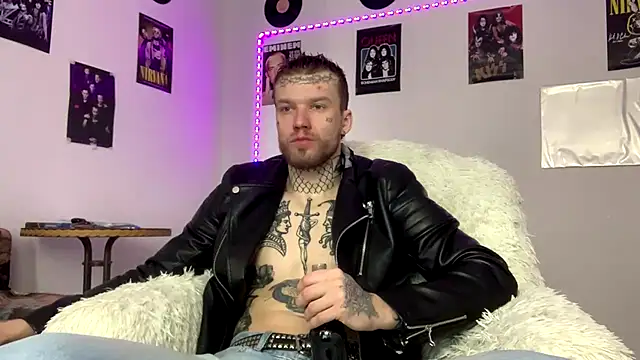 Huntall77 online show from 03-07-26, 05:36