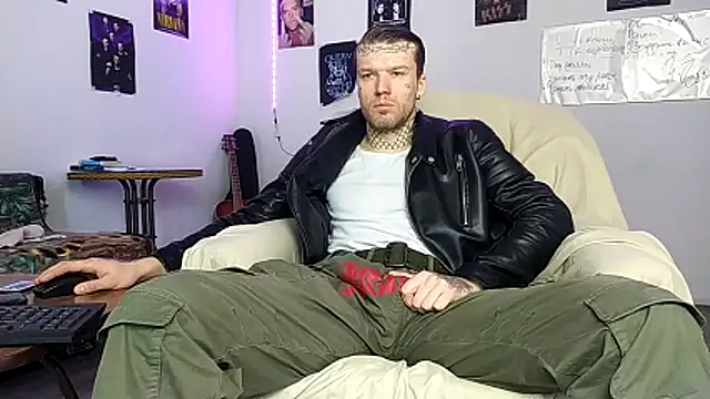 Huntall77 online show from 02-06-26, 05:47