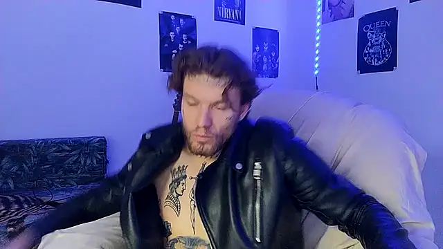 Huntall77 online show from 12-18-25, 08:01