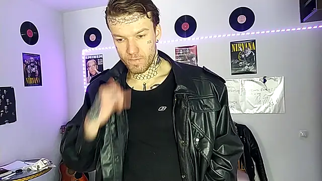 Huntall77 online show from 02-07-26, 06:32