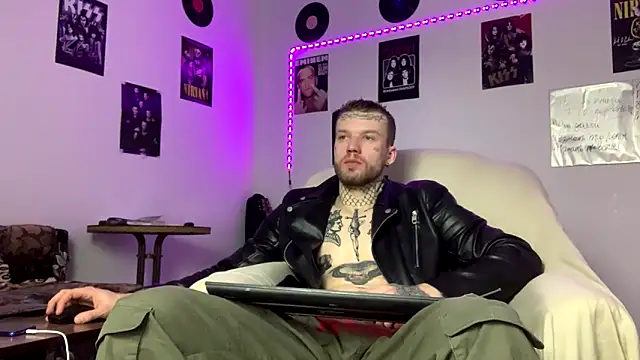 Huntall77 online show from 02-25-26, 06:19