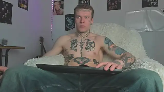 Huntall77 online show from 04-08-26, 04:47