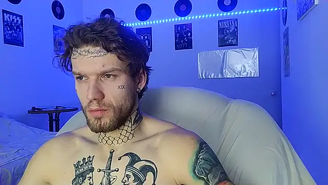 Huntall77 online show from 12-15-25, 04:35