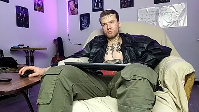 Huntall77 online show from 02-06-26, 06:15