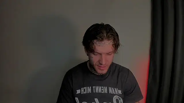 Huntall77 online show from 11-29-25, 02:50