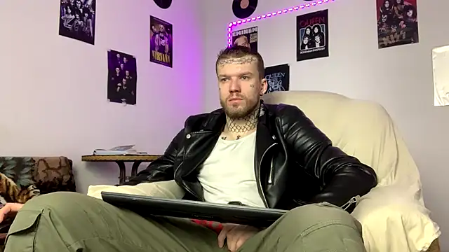 Huntall77 online show from 03-02-26, 04:24