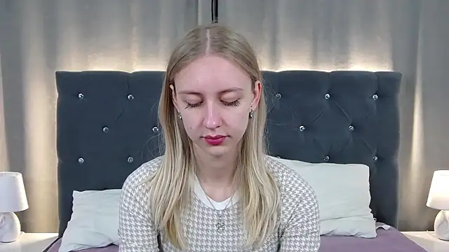 RachaelCute online show from 05-07-26, 04:06