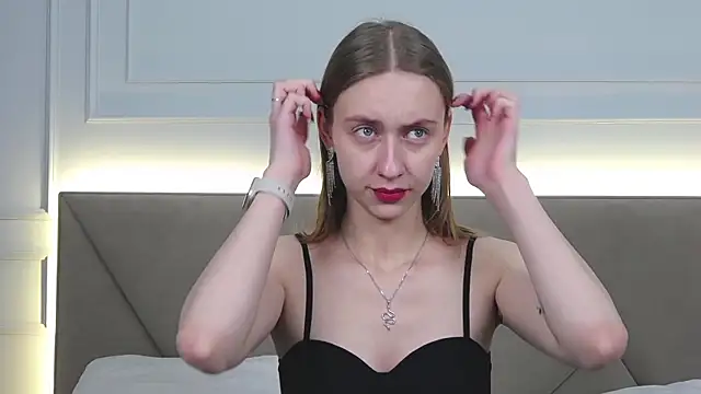 RachaelCute online show from 11-27-25, 04:46