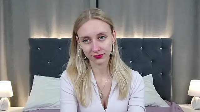 RachaelCute online show from 04-22-26, 04:19