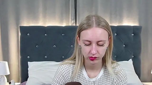 RachaelCute online show from 05-08-26, 03:54