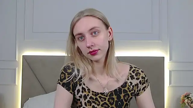 Snapshot of RachaelCute chatting on 02-21-26, 11:23 RachaelCute online show from 02-21-26, 11:23