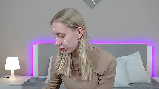 Snapshot of RachaelCute chatting on 02-27-26, 01:22 RachaelCute online show from 02-27-26, 01:22