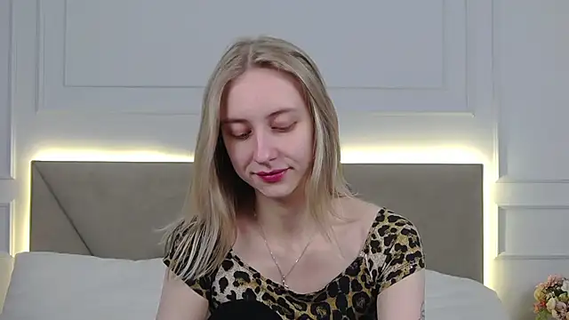 Snapshot of RachaelCute chatting on 02-22-26, 11:12 RachaelCute online show from 02-22-26, 11:12