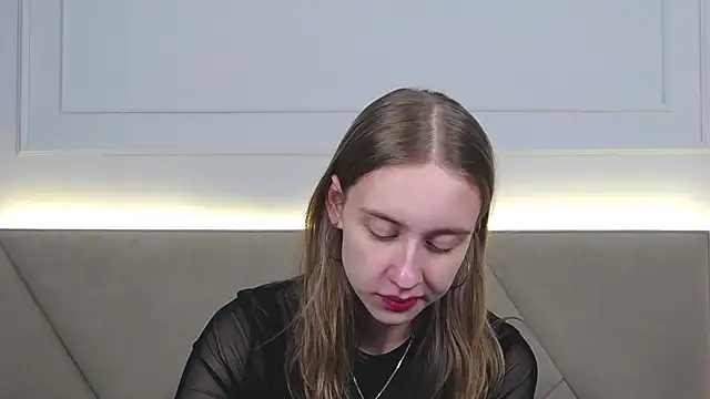 RachaelCute online show from 12-15-25, 04:18